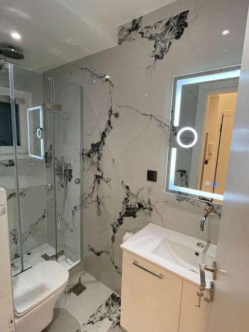 סלוניקי Luxury Apartment Next To Agias Sofias מראה חיצוני תמונה